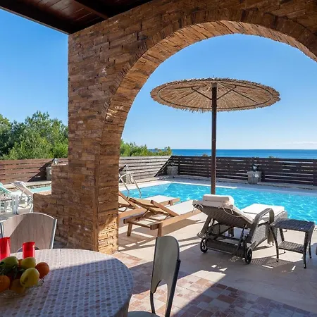 Villa Kiotari فيلة *