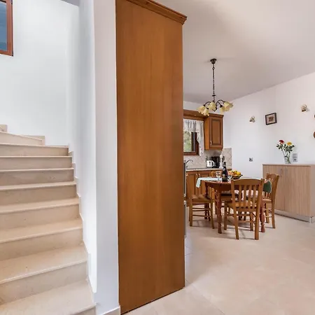 Villa Kiotari فيلة *